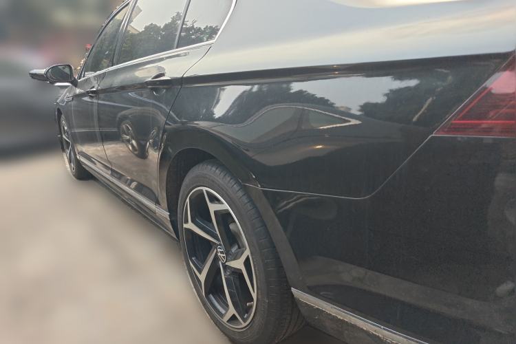 Used Volkswagen Magotan 2023 2 Million Units Commemorative Edition 330TSI DSG Luxury Version Rear Left 45 Deg