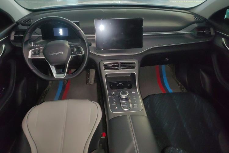 Used BYD Destroyer 05 2024 HONOR Edition DM-i 55KM Luxury Model Center Console