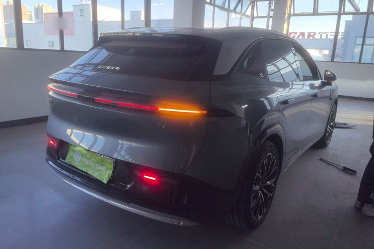 Used Zeekr 7X 2025 100kWh Long-Range All-Wheel Drive Intelligent Driving Version