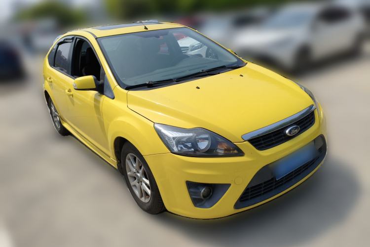 Used Ford Focus 2011 Hatchback 1.8L Manual Comfort Model Front Right 45 Deg