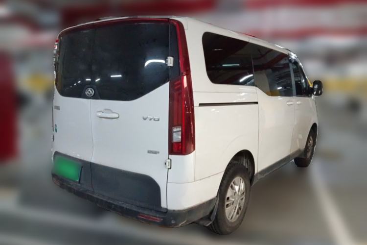 Used SAIC MAXUS Xintu V70 2023 2.0T Elite Edition Manual Transmission Short Wheelbase Low Roof 5/6 Seats (125 hp)
