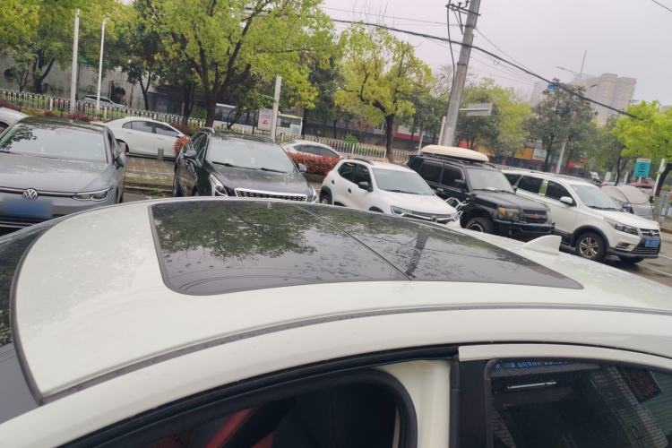 Used Honda Vezel 2020 1.5L CVT Elite Edition Roof