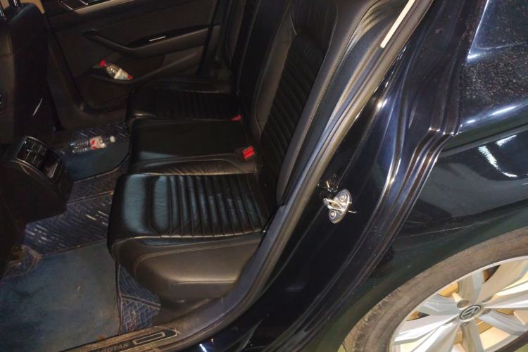 Used Volkswagen Magotan 2017 330TSI DSG Leading Model
