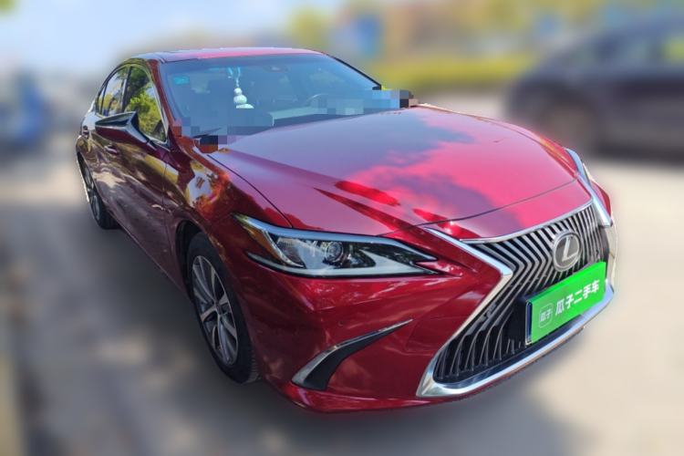 Used Lexus ES 2018 200 Luxury Edition China V Standard Front Right 45 Deg