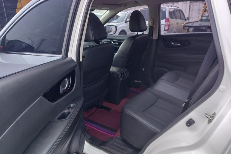 Used Nissan X-Trail 2019 2.0L CVT Smart Connect Comfort Edition 2WD Interior 1