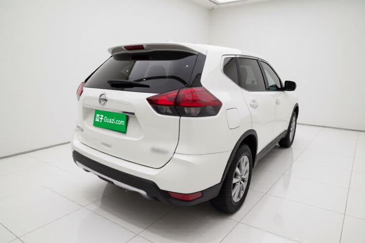 Used Nissan X-Trail 2022 Revised Version 2.0L Two-Wheel Drive Smart Connect Premium Edition Exterior 5