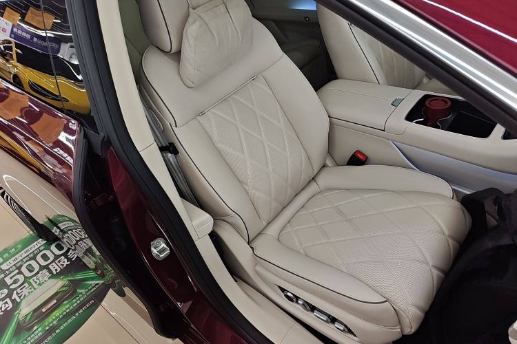 Used Hima Stelato S9 2024 All-Electric Ultra Four-Wheel-Drive Flagship Edition Right Front Seat