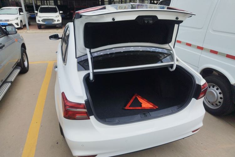 Used Roewe i6 2018 20T Automatic Internet Smart Edition
