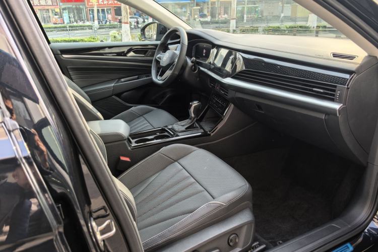 Used Volkswagen Passat 2024 380TSI Dragon Edition
