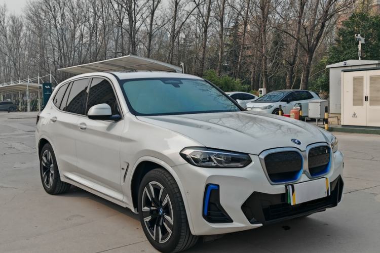 Used BMW iX3 2022 Leading Model Exterior 2