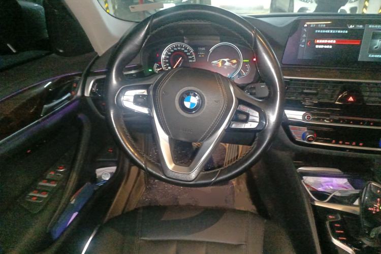 Used BMW 5 Series 2018 525Li Luxury Package Steering Wheel