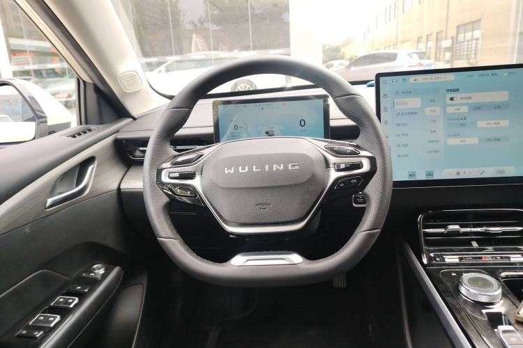 Used Wuling Xingguang 2024 Co-Creation Edition 510 Advanced Model