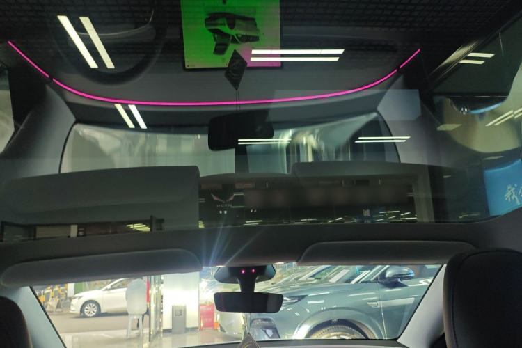 Used Tesla Model Y 2025 Long-Range All-Wheel-Drive Version