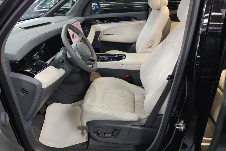 Used Zeekr 009 2024 7-Seater Aisle Version 108 kWh Left Front Seat