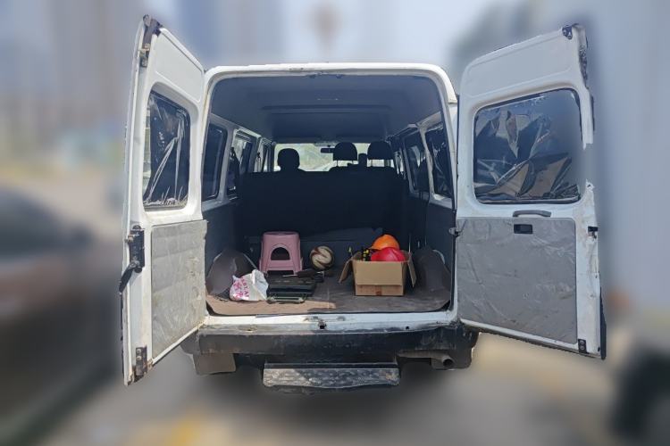 Used Ford Classic Transit 2015 2.8T Diesel Multi-Function Vehicle Short Wheelbase 6-Seater Mid-Roof Edition JX493ZLQ4