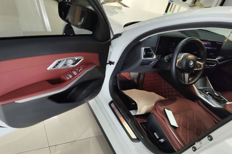 Used BMW i3 2023 eDrive 40 L Midnight Edition
