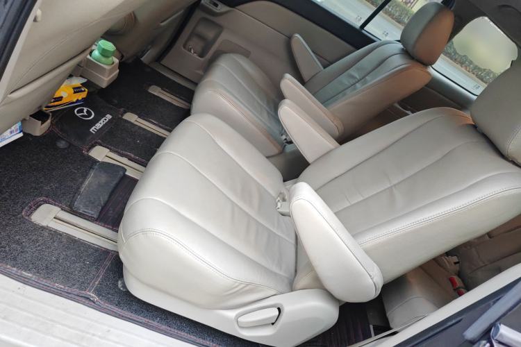 Used Mazda 8 2013 2.5L Deluxe Edition
