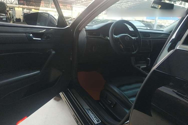 Used Volkswagen Passat 2017 330TSI DSG Luxury Edition