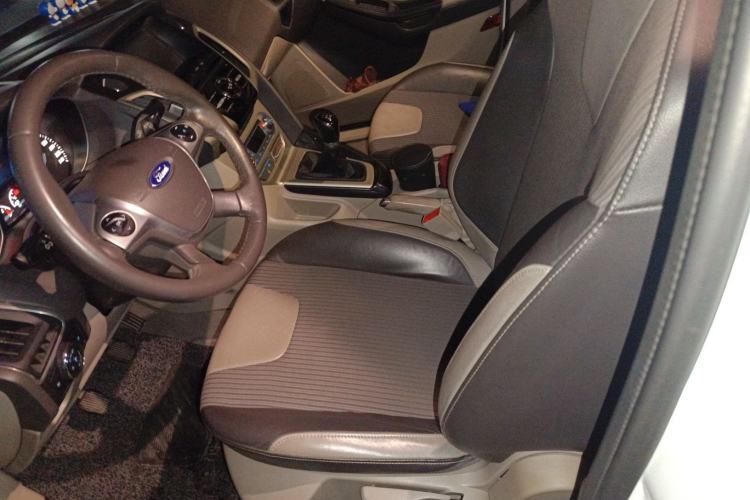 Used Ford Focus 2012 Sedan 1.6L Manual Fashion Edition
