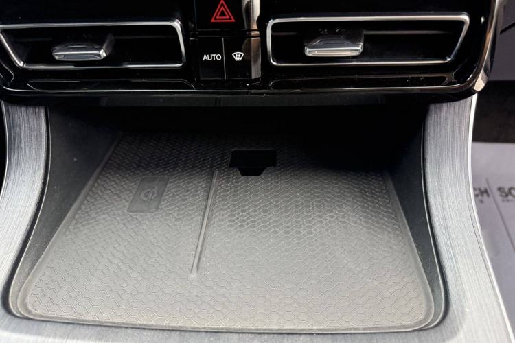 Used GAC Trumpchi GS8 2022 Linghang Series 2.0 TGDI Two-Wheel-Drive Luxury Smart Connectivity Version (7 Seats)