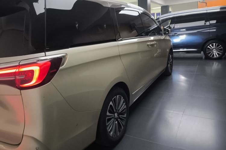 Used Buick GL8 2022 ES Landtrek 653T Flagship Model
