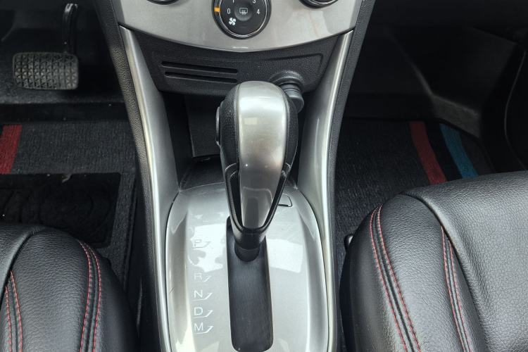 Used Chevrolet Trax 2014 1.4T Automatic Two-Wheel Drive Luxury Model Interior 5