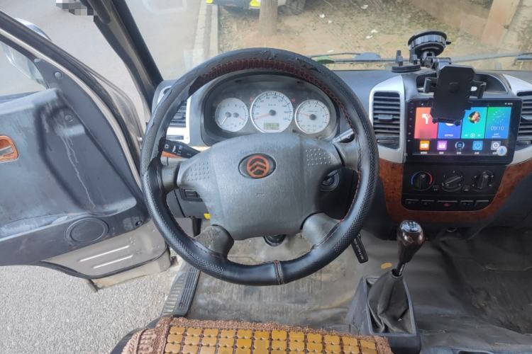 Used Golden Dragon Hiace 2019 2.0L Gasoline Version Long Wheelbase High-Roof V19 Steering Wheel