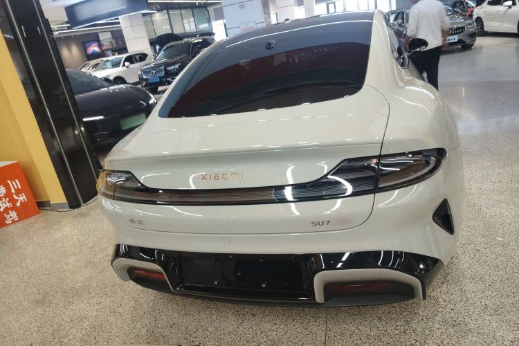 Used Xiaomi Auto SU7 2024 Four-Wheel Drive Ultra-Long Range Advanced Intelligent Driving Max Edition Rear