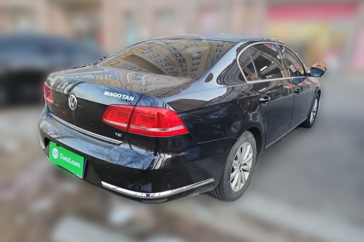 Used Volkswagen Magotan 2016 1.8TSI Smart Comfort Model Rear Right 45 Deg