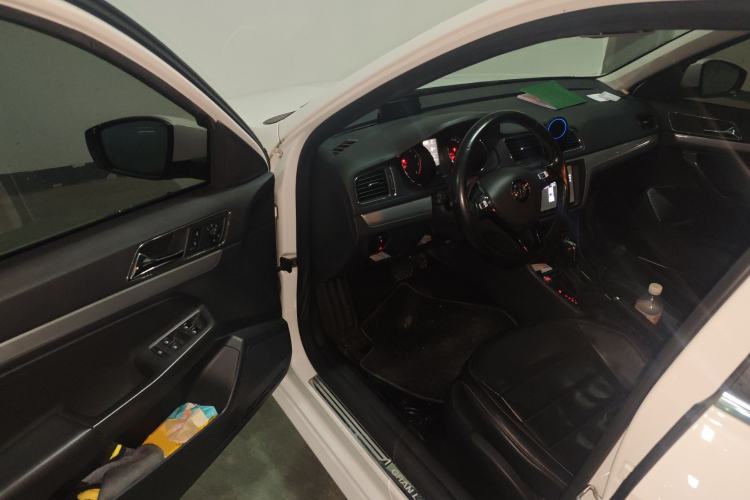 Used Volkswagen Gran Lavida 2017 180TSI DSG Comfort Edition
