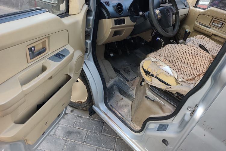 Used Dongfeng Xiaokang C37 2012 1.4L Standard Edition DK13-06
