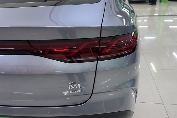 Used BYD Qin L 2025 DM-i Smart Drive 120KM Superior Model
