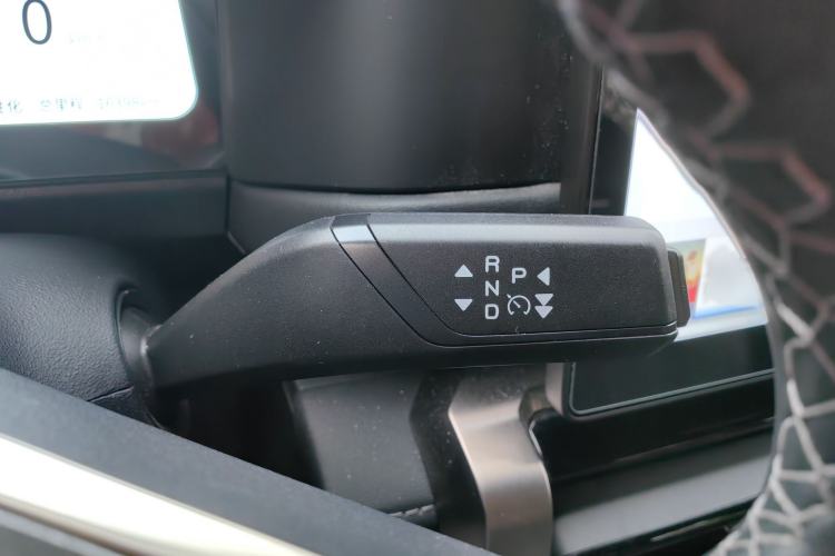 Used iCAR 03T 2024 520km Two-Wheel Drive Long-Range Version Gear Lever