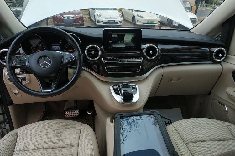 Used Mercedes-Benz V-Class 2016 V 260 L Prestige Extended Edition