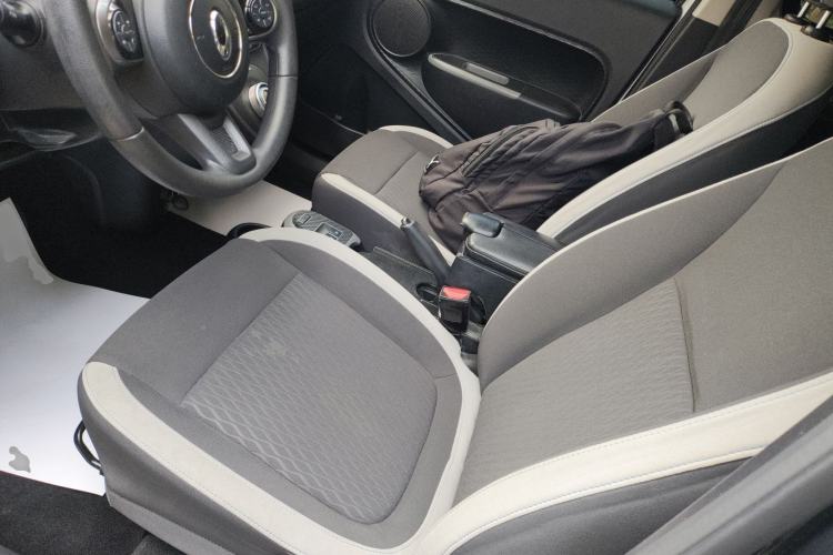 Used ORA Black Cat 2021 301 km Basic Version
