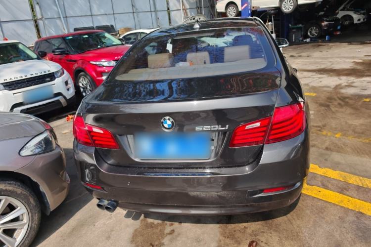 Used BMW 5 Series 2014 520Li Elegant Model
