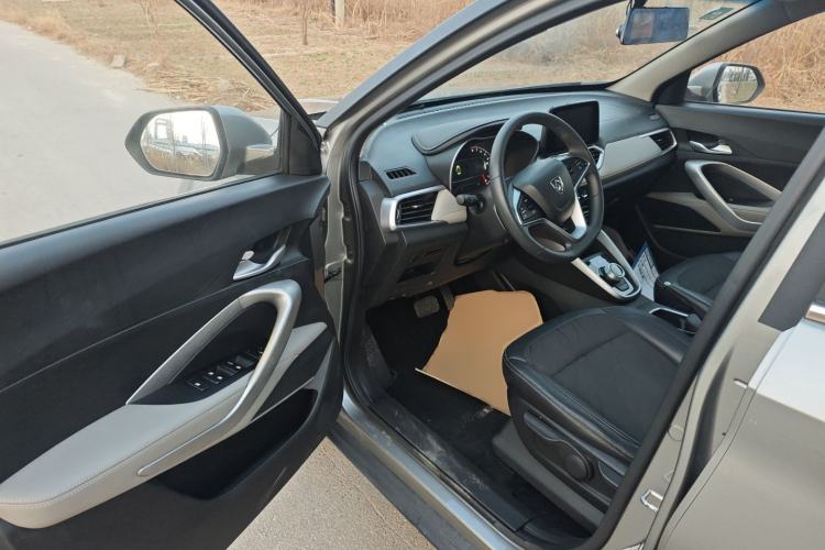 Used Baojun 510 2017 1.5L Automatic Fashion Model

