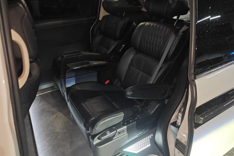 Used Honda Elysion 2022 2.0L eHEV Luxury Edition
