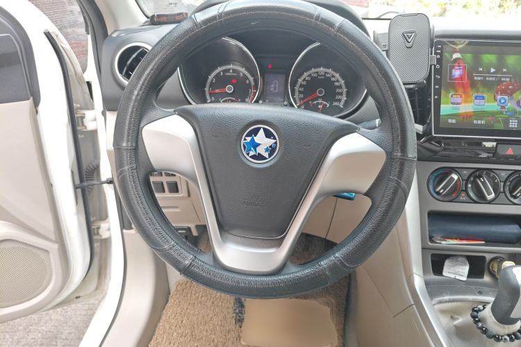 Used Venucia T70 2015 1.6L Manual Ruixing Edition