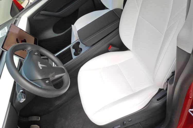 Used Tesla Model Y 2022 Long-Range All-Wheel-Drive Version