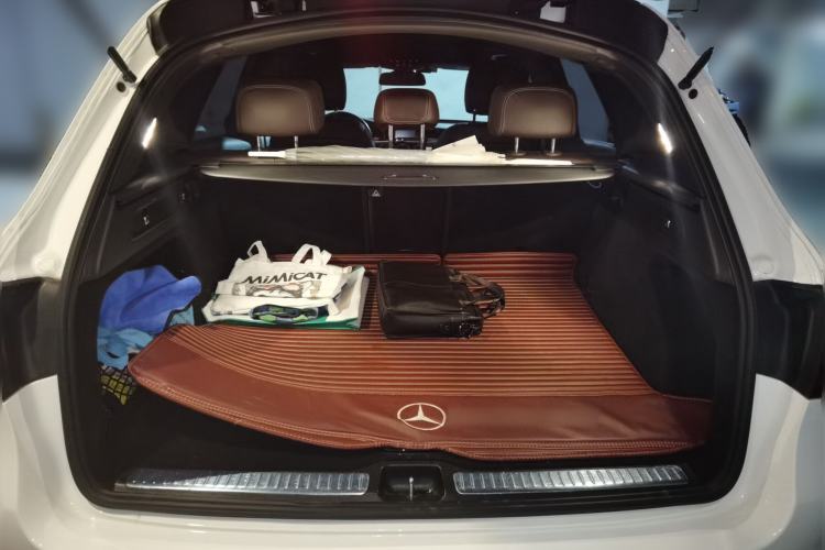 Used Mercedes-Benz GLC 2018 Facelifted GLC 260 4MATIC Dynamic Edition Trunk