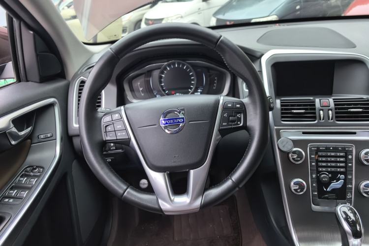 Used Volvo XC60 2016 T5 AWD Zhiyuan Edition
