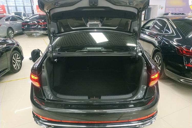 Used Volkswagen Sagitar 2023 300TSI DSG Excellence Edition Trunk