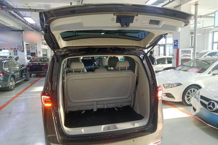 Used Buick GL8 2023 Land Executive Class Smart Enjoyment Model
