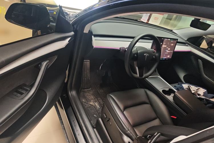 Used Tesla Model Y 2022 Rear-Wheel-Drive Version
