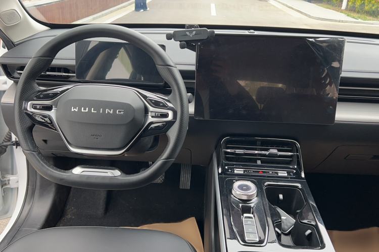Used Wuling Xingguang 2023 150 Advanced Edition Center Console