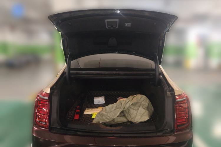 Used Hongqi H9 2023 2.0T Smart Connect Flagship Edition
