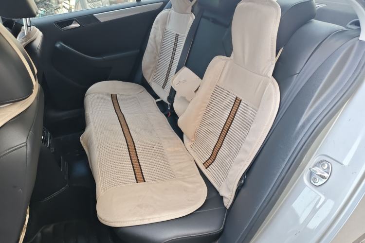 Used Volkswagen Sagitar 2014 Revised Version 1.4TSI Automatic Luxury Edition Left Rear Seat