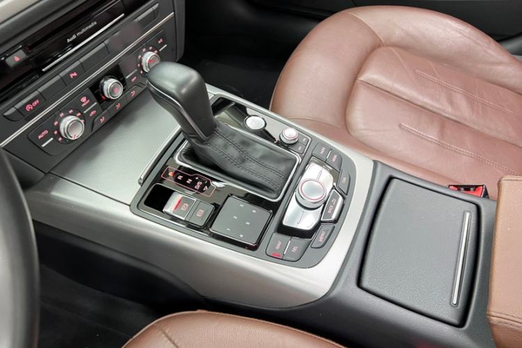 Used Audi A6L 2018 30th Anniversary Edition 35 TFSI Fashion Model
