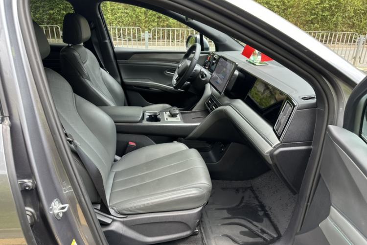 Used BYD Song L DM-i 2025 Intelligent Driving Version 112 km Leading Trim Interior 5